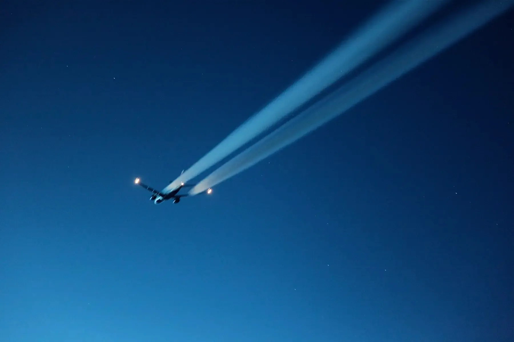 What is the speed of a commercial airplane?